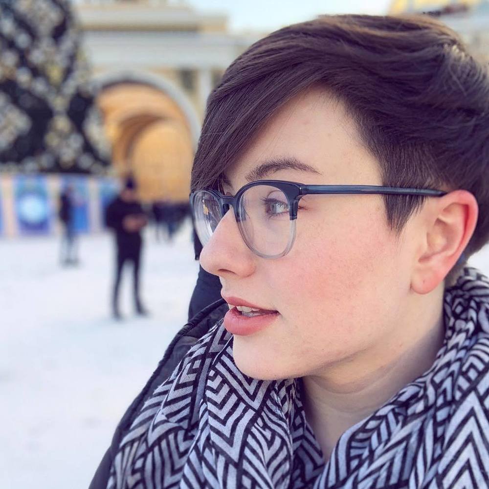Meet your Posher, Claire